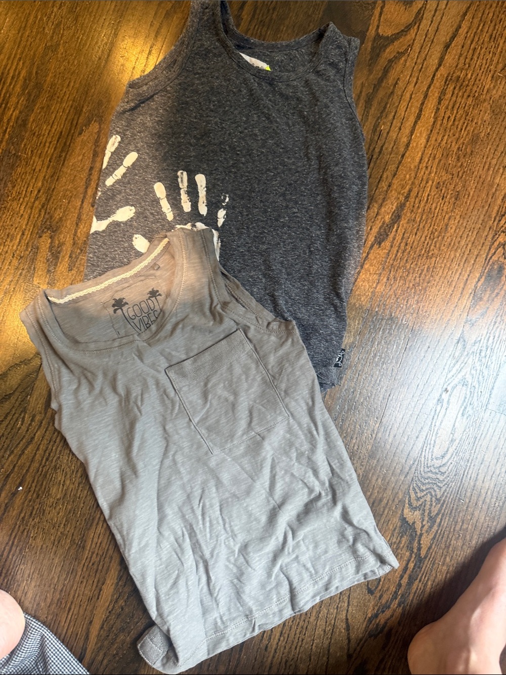 nununu Kids Two-Tank Set in Charcoal and Light Gray